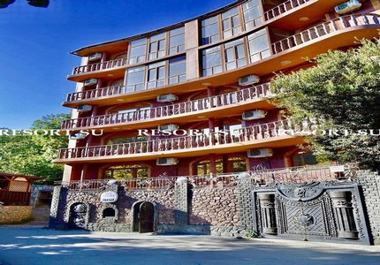 Гостиница в Алупке у моря 